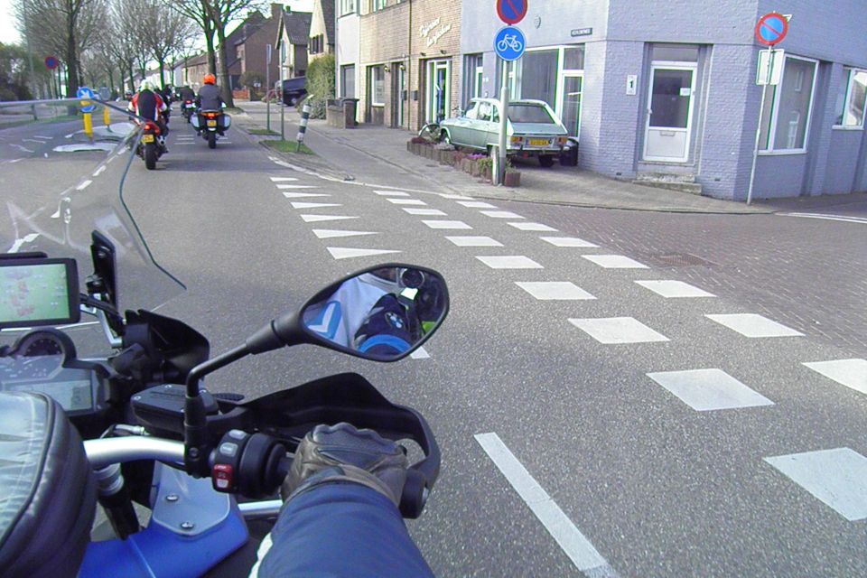 Motorrijbewijspoint Barendrecht theorie cursus online